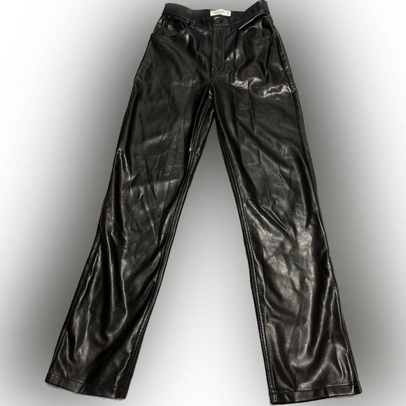 Abercrombie & Fitch 90’s Straight Faux Leather Pants - Picture 2 of 9